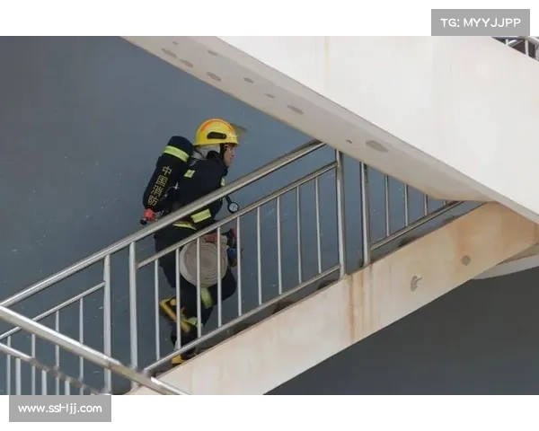 红格训练基地聚焦场地平整度校准，保障赛事高标准举办